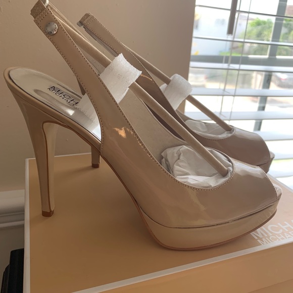MICHAEL Michael Kors York Sling Heel in Nude - Picture 2 of 6